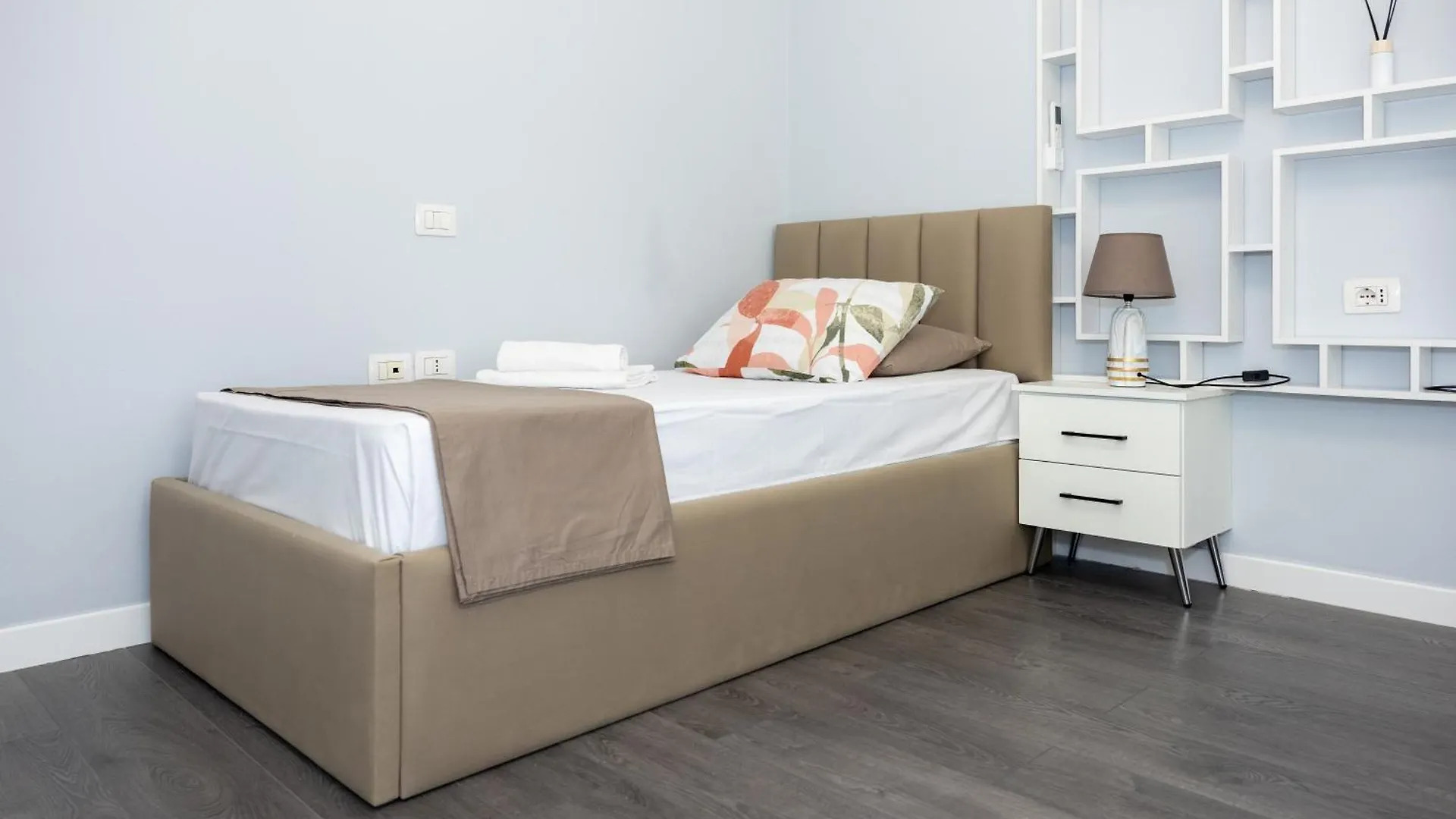 Evoque Stylish Stay Влёра Апартаменты